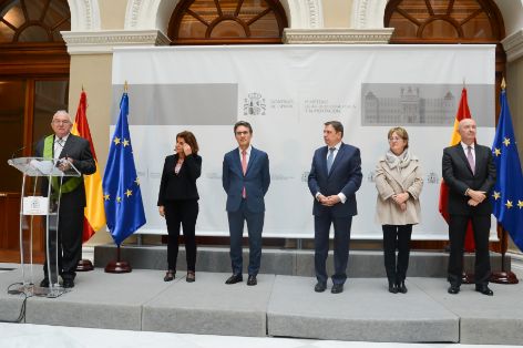ESTA MAÑANA, EN LA SEDE DEL MINISTERIO  