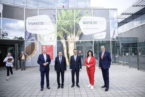 ENCUENTRO BILATERAL CON EL MINISTRO DE ALIMENTACIÓN Y AGRICULTURA DE ALEMANIA, CEM ÖZDEMIR, EN BIOFACH 2022