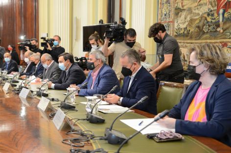 El ministro se reúne con las organizaciones profesionales agrarias y cooperativas agroalimentarias 