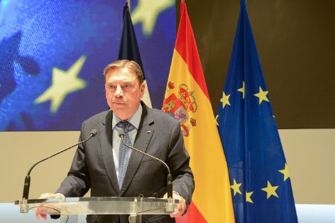 EN LA PRIMERA REUNIÓN BILATERAL CON EL MINISTRO MARC FESNEAU