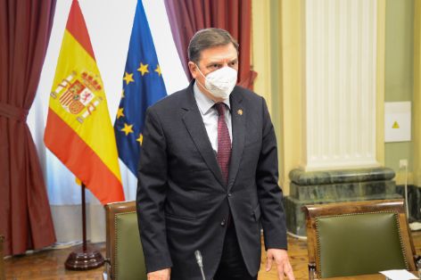 El ministro se ha reunido con el sector pesquero y acuícola 