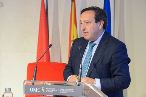 En la presentación del libro “Aceite de oliva y salud. Beneficios de los aceites de oliva vírgenes”