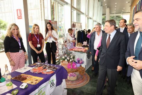 EN LA JORNADA DE FADEMUR, HOY EN ALMERÍA, PARA CONMEMORAR EL DÍA INTERNACIONAL DE LAS MUJERES RURALES