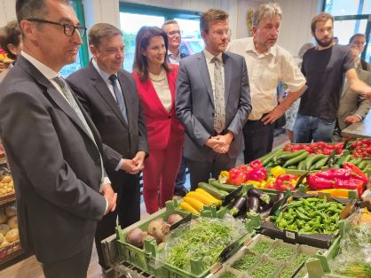 Ministro visita explotaciones Núremberg (3)