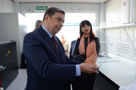 Hoy, en una visita a la planta tecnológica de experimentación de microalgas de  Algaenergy