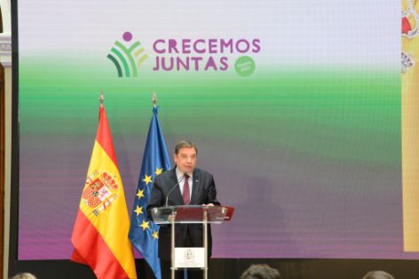 En la clausura de la convención “Crecemos Juntas: encuentro nacional de mujeres rurales”