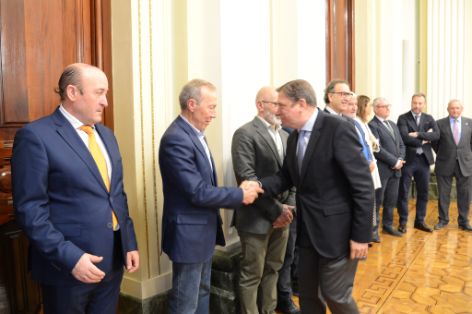 HOY, EN UNA REUNIÓN CON EL CONSEJO RECTOR DE COOPERATIVAS AGRO-ALIMENTARIAS DE ESPAÑA 