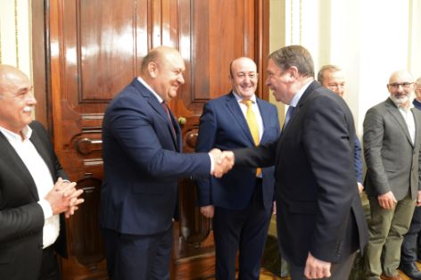 HOY, EN UNA REUNIÓN CON EL CONSEJO RECTOR DE COOPERATIVAS AGRO-ALIMENTARIAS DE ESPAÑA 