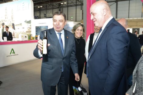 En el estand del Ministerio de Agricultura, Pesca y Alimentación en FITUR