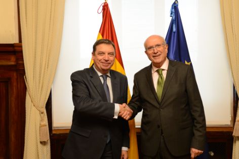 Hoy, en la sede del ministerio  