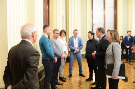 Ministro y delegación Ucrania (5)