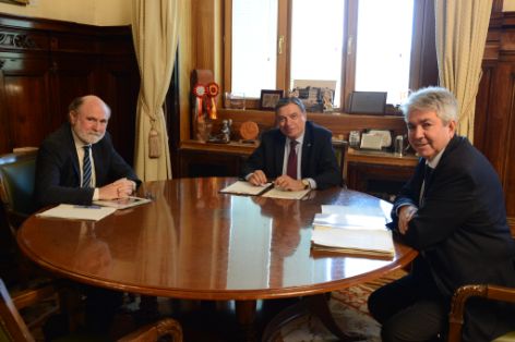 Hoy, en la sede del ministerio  