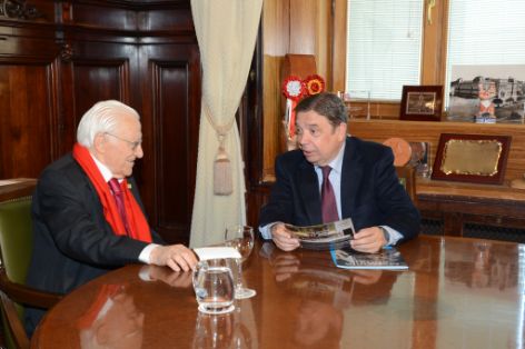 Hoy, en la sede del ministerio  