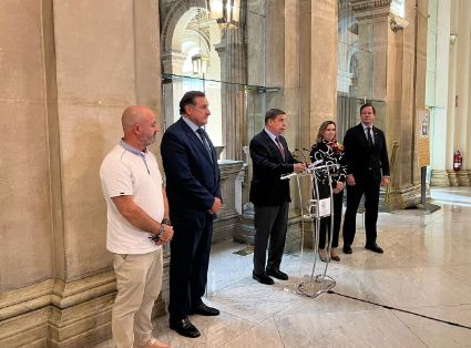 Hoy, en una reunión con Cepesca y Cofradías de Pescadores 