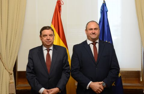 Hoy, en la sede del Ministerio  