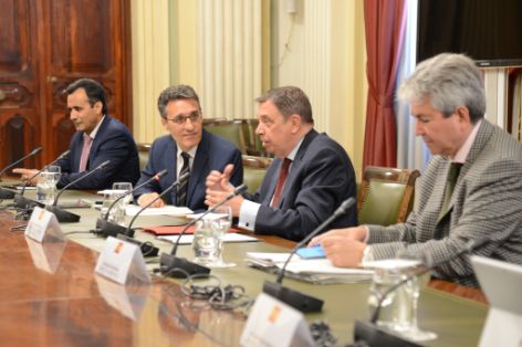 En una reunión mantenida hoy en la sede del ministerio 