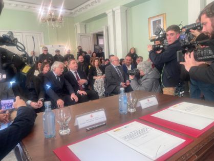 En Ourense, en el acto de firma de un convenio para modernizar regadíos