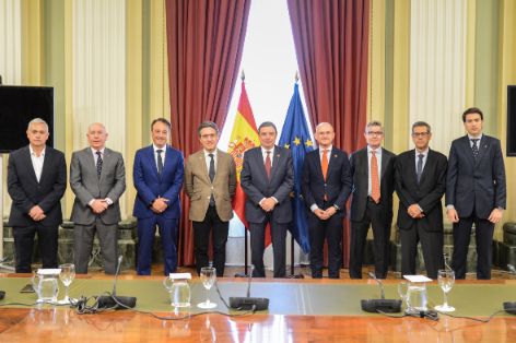 Hoy, en la firma del convenio entre el ministerio y las interprofesionales Interovic, Interporc y Provacuno