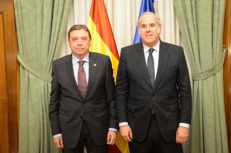 Hoy, en la sede del ministerio 