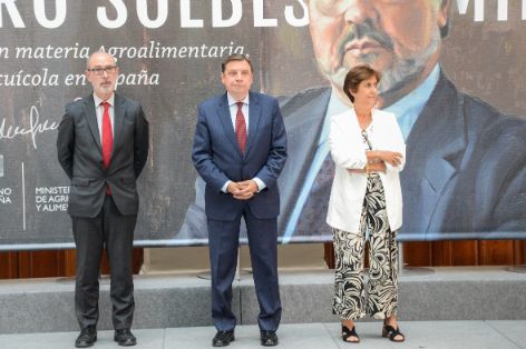 En la entrega del I Premio Pedro Solbes Mira de estudios en materia agroalimentaria, pesquera y acuícola