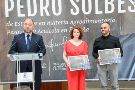 En la entrega del I Premio Pedro Solbes Mira de estudios en materia agroalimentaria, pesquera y acuícola