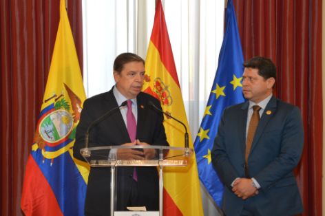 Hoy, en la firma del Memorando de Entendimiento entre los dos países