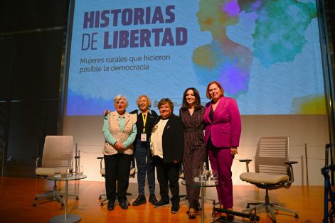 Hoy, en Madrid, en un acto sobre las mujeres rurales en la transición