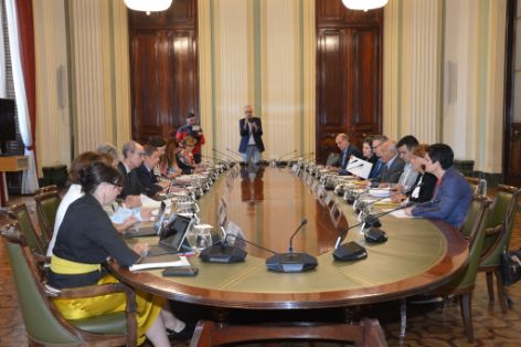 Hoy, en la sede del ministerio 