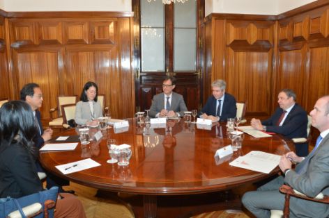 13.05.2025 Ministro y Embajador Japón  (6)