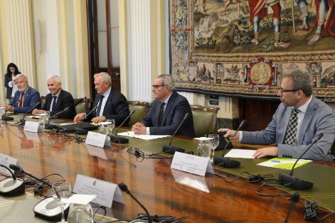 Hoy, en una reunión con Cooperativas Agro-alimentarias de España