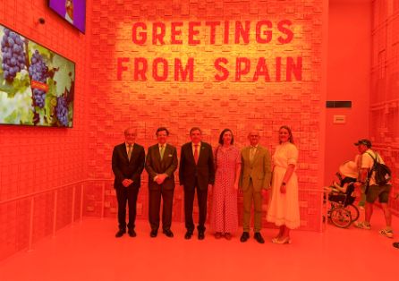 En su visita a la Expo de Osaka en Japón