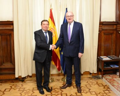 Hoy, tras la reunión mantenida con el comisario europeo de Agricultura y Desarrollo Rural, Phil Hogan 