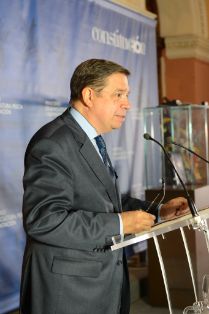 HOY, EN LA PRESENTACIÓN DE UNA EXPOSICIÓN DE CARTELES DEL MINISTERIO, CON MOTIVO DEL 40 ANIVERSARIO DE LA CONSTITUCIÓN ESPAÑOLA