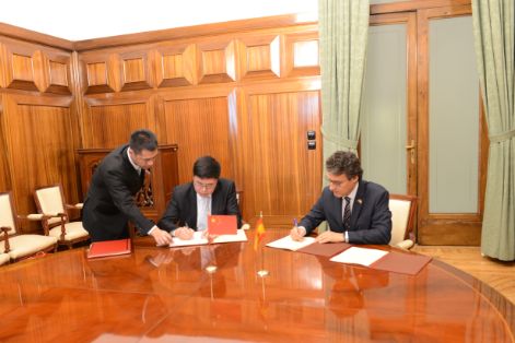 El secretario general de Agricultura y Alimentación se ha reunido con el viceministro de la Administración General de Aduanas de China 