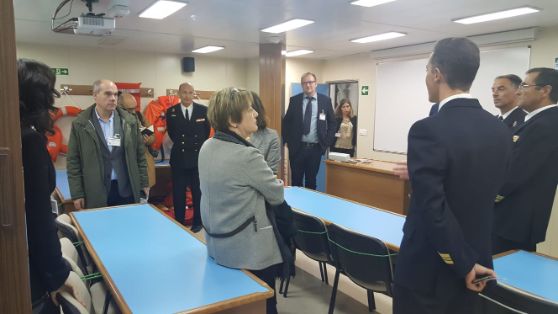 LA CAMPAÑA DE PRESENTACIÓN DEL BUQUE SE HA INICIADO EN EL PUERTO DE VIGO