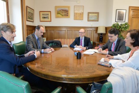 HOY, EN LA SEDE DEL MINISTERIO