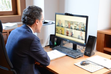 Hoy, en una reunión por videconferencia