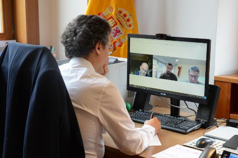 HOY, POR VIDEOCONFERENCIA 