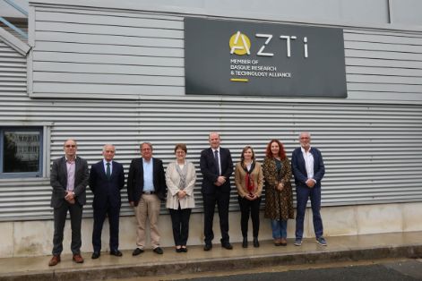 DURANTE UNA VISITA A GUIPÚZCOA