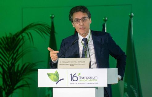 HOY, EN EL 16º SIMPOSIO NACIONAL DE SANIDAD VEGETAL, EN SEVILLA