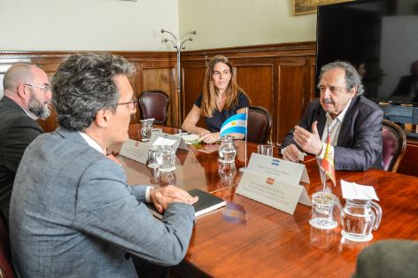 Hoy, en la sede del ministerio 