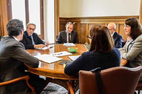 Hoy, en la sede del ministerio 