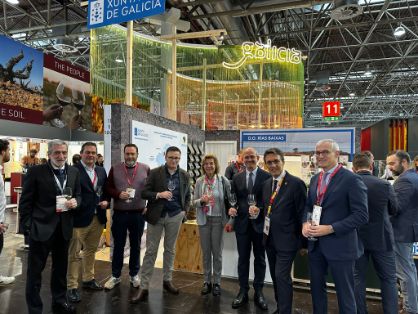 Durante su visita a la feria Prowein, en Düsseldorf (Alemania)