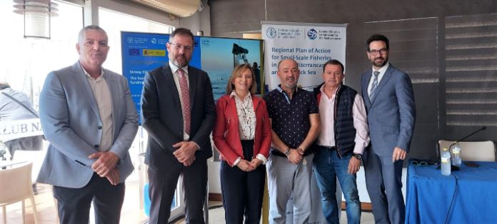 Hoy, en la inauguración del Foro de Pesca de Pequeña Escala, en Torrevieja (Alicante)