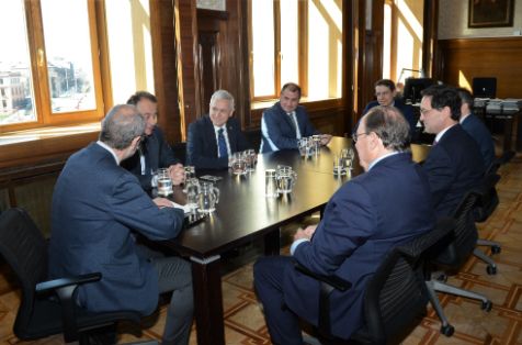 Dentro de la línea de apoyo para el acceso a la financiación del sector agroalimentario y pesquero