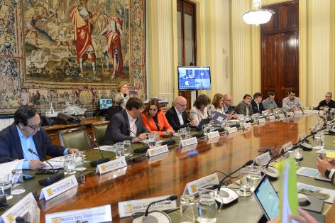 Hoy, en una reunión celebrada en el ministerio 
