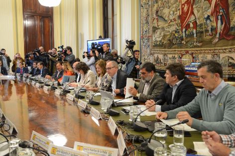 Hoy, en una reunión celebrada en el ministerio 
