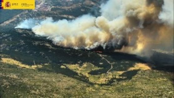 Se amplía el dispositivo de extinción desplegado en la zona  