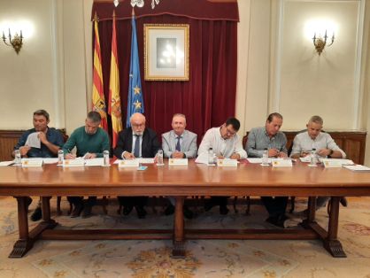 A través de la Sociedad Mercantil Estatal de Infraestructuras Agrarias (SEIASA)
