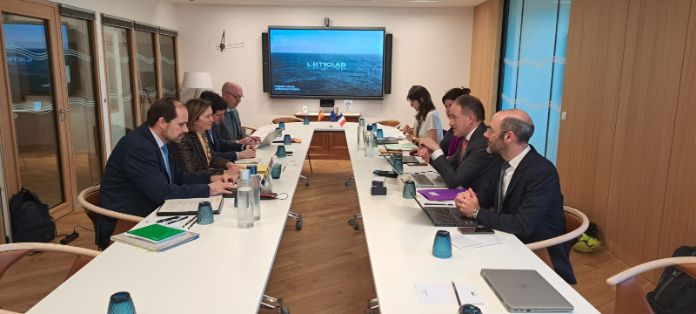 Hoy, en París, en una reunión entre la secretaria general de Pesca y su homólogo francés
